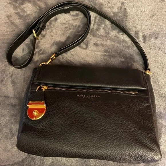 Marc Jacobs Magnetic Bag - Picture 1 of 14
